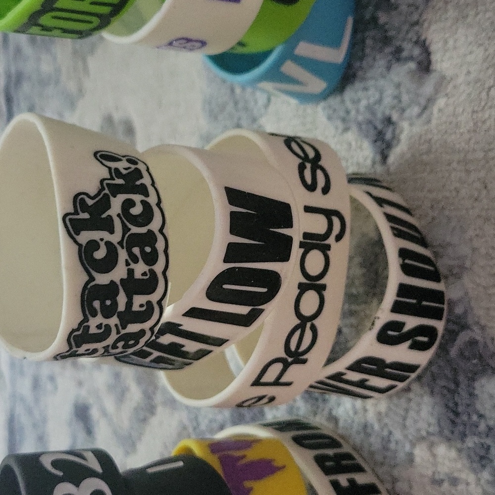 Pop Punk band rubber bracelets - Picture 4 of 7